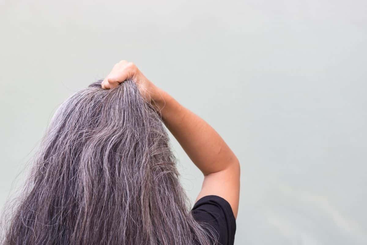 How to Remove Permanent Hair Dye From Gray Hair