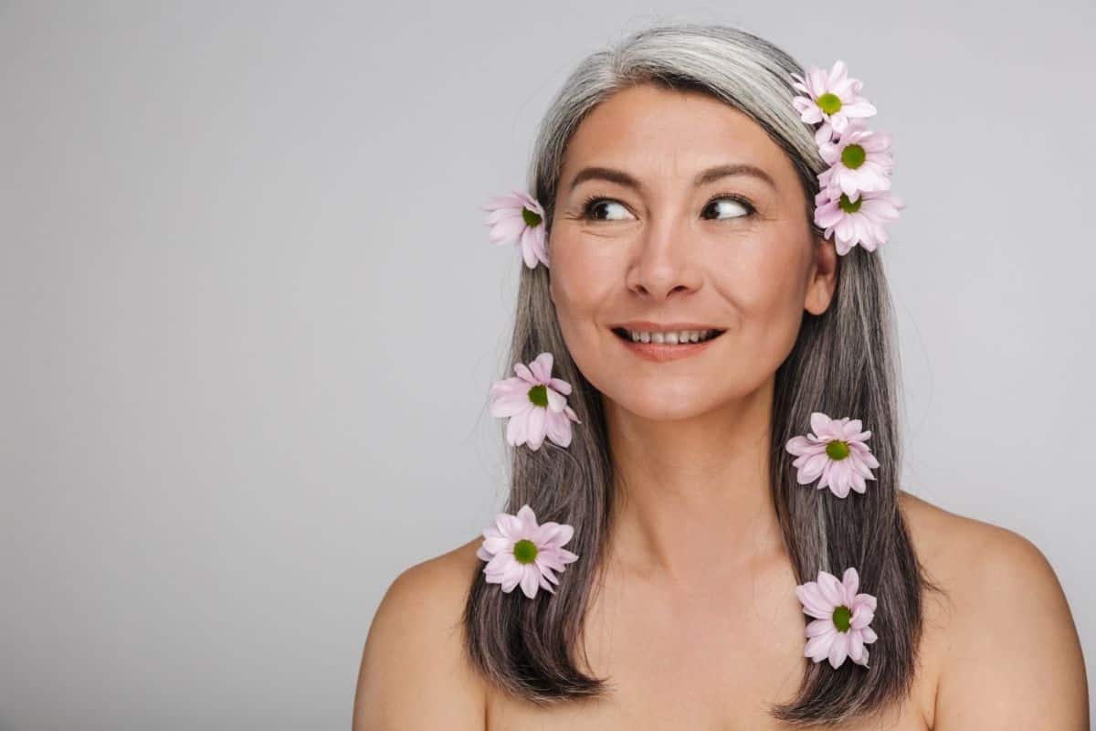 How to Wear Gray Hair Without Looking Old